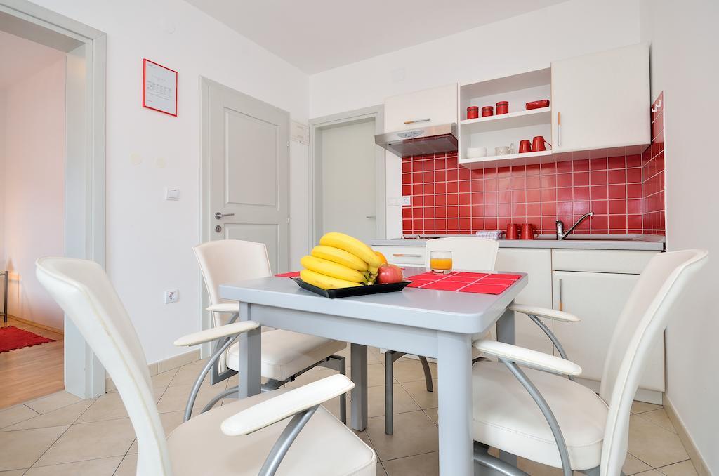 Apartments Nautilus Pula Extérieur photo