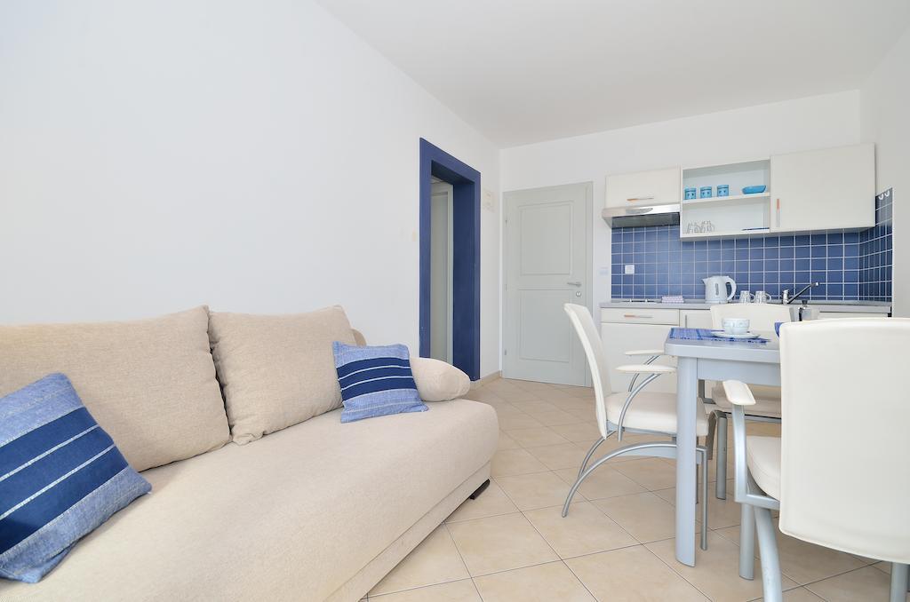 Apartments Nautilus Pula Extérieur photo